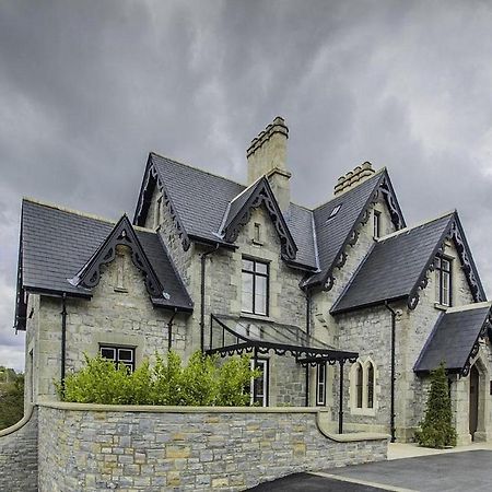 Cae Court Hotel Bridgend  Buitenkant foto