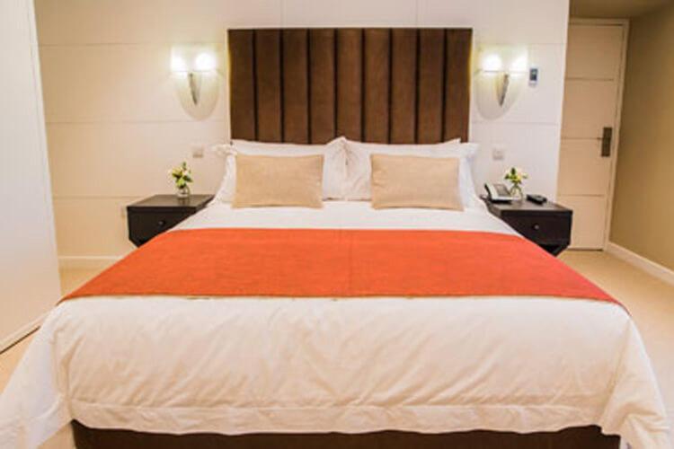 Cae Court Hotel Bridgend  Buitenkant foto