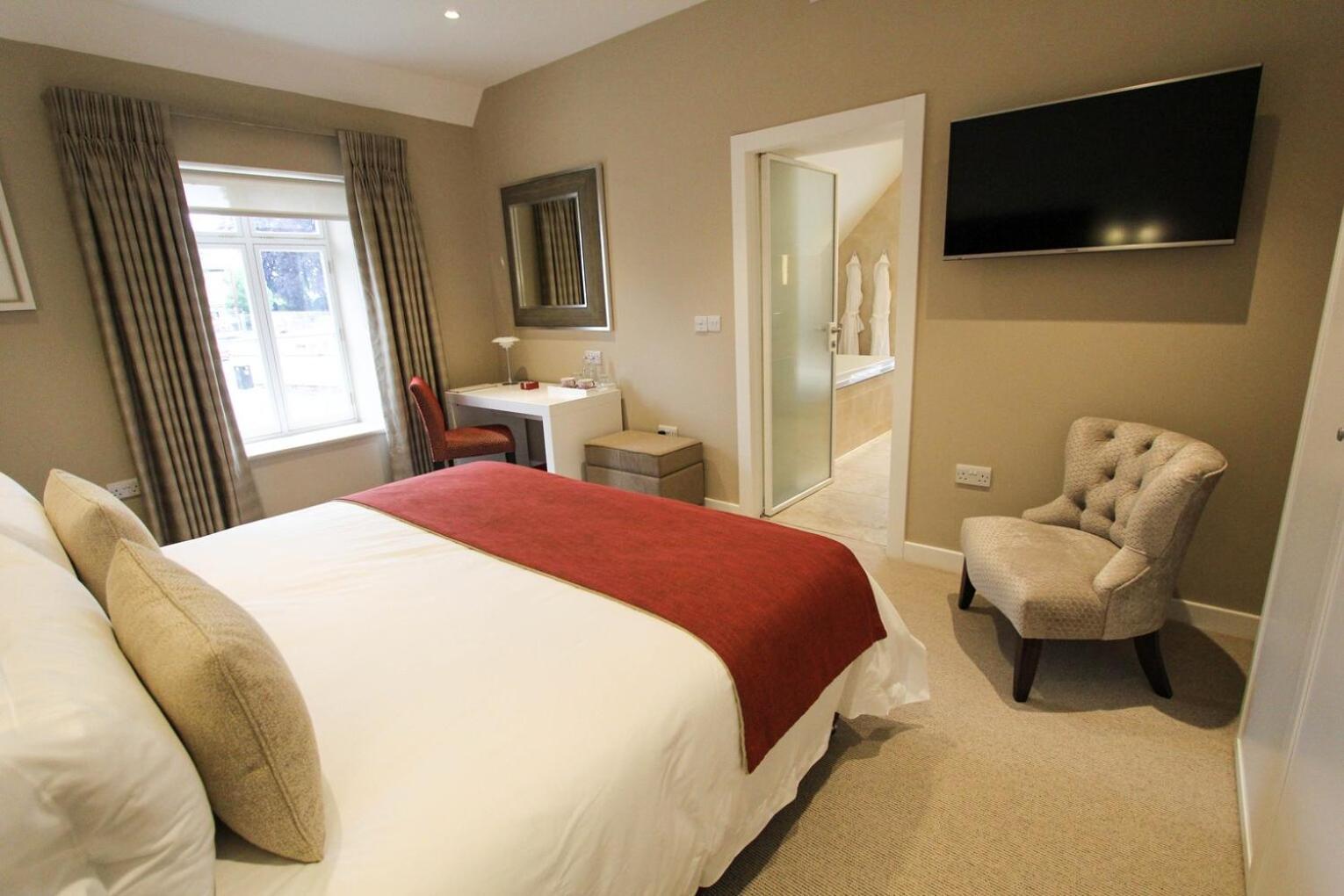 Cae Court Hotel Bridgend  Buitenkant foto