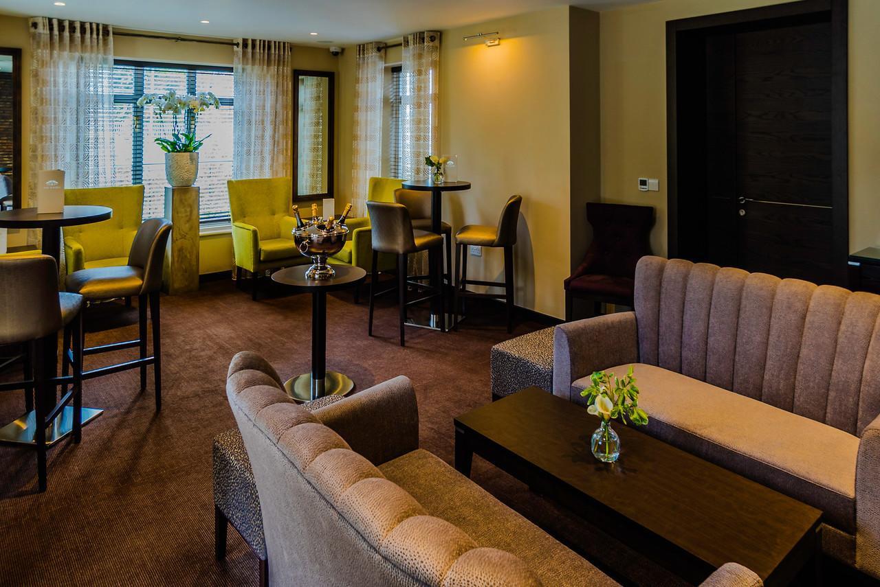 Cae Court Hotel Bridgend  Buitenkant foto