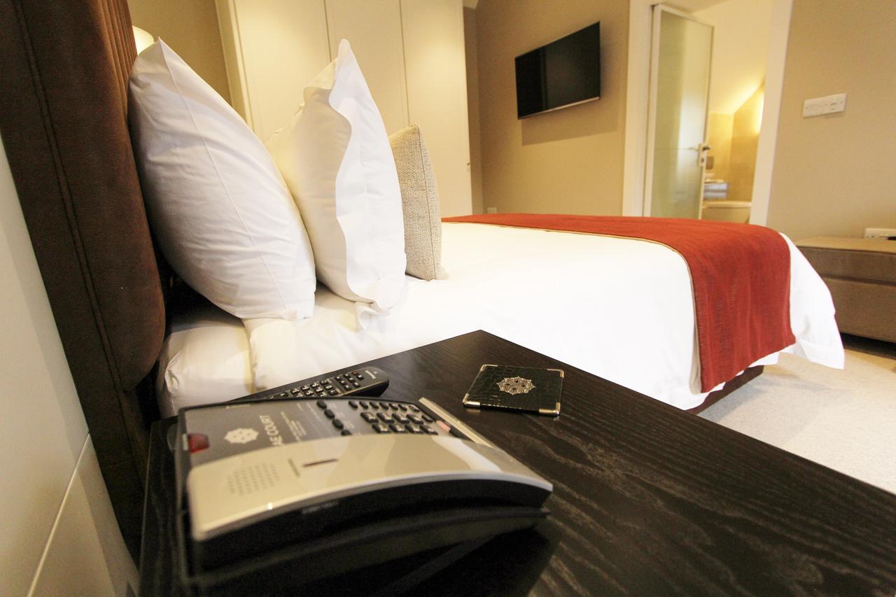 Cae Court Hotel Bridgend  Buitenkant foto